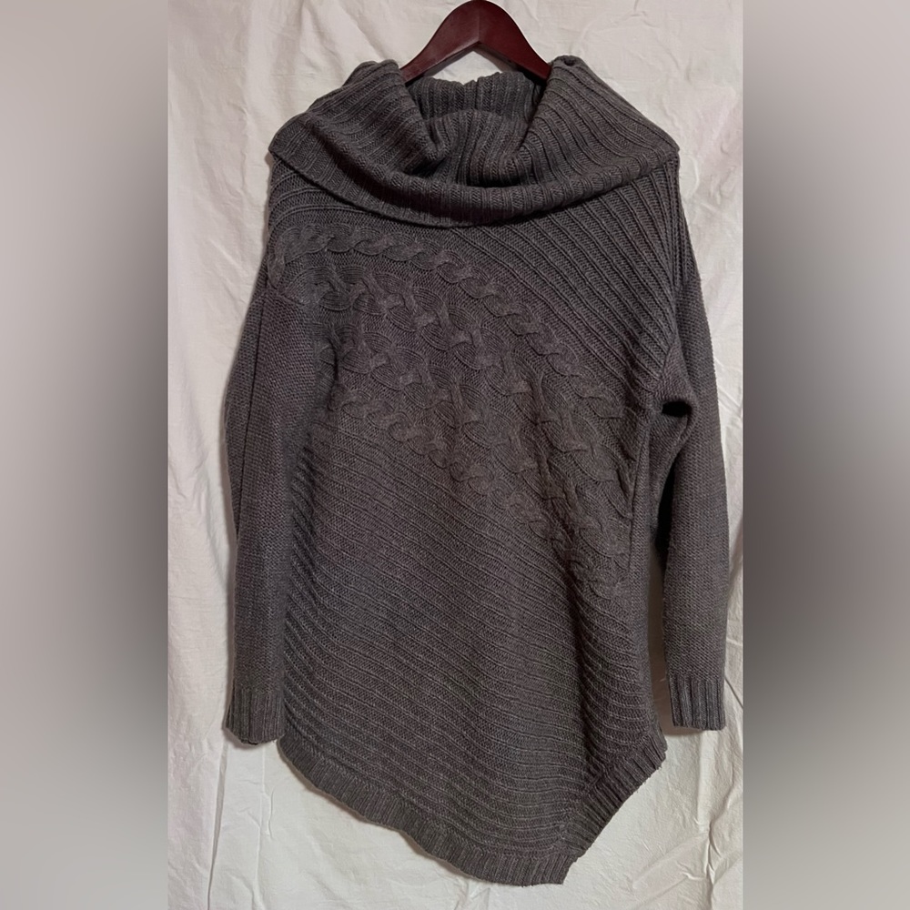 New York & Company Sweater